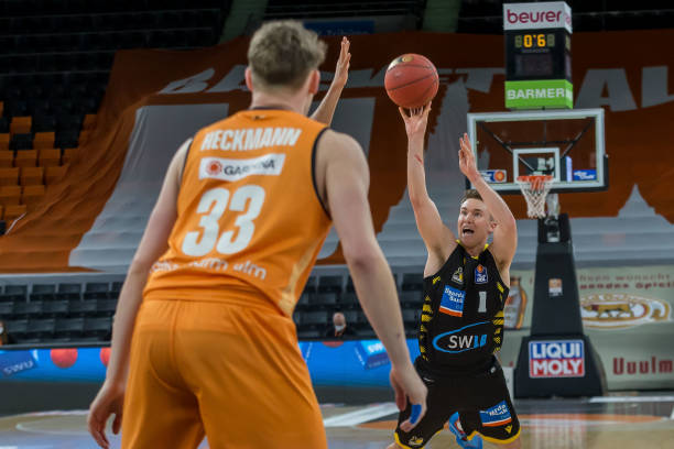 在现代足球 在现代足球